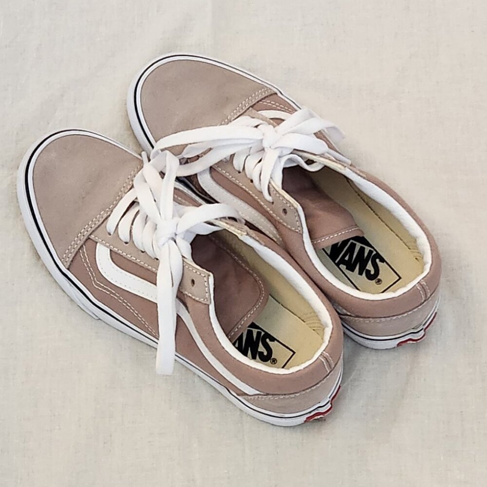 Like New - Vans Old Skool Shoe  - Size 5.5